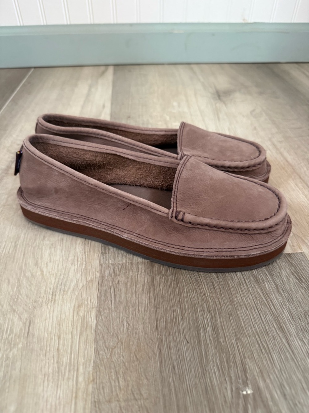 Rainbow women’s 7 leather Loafers - Like New!